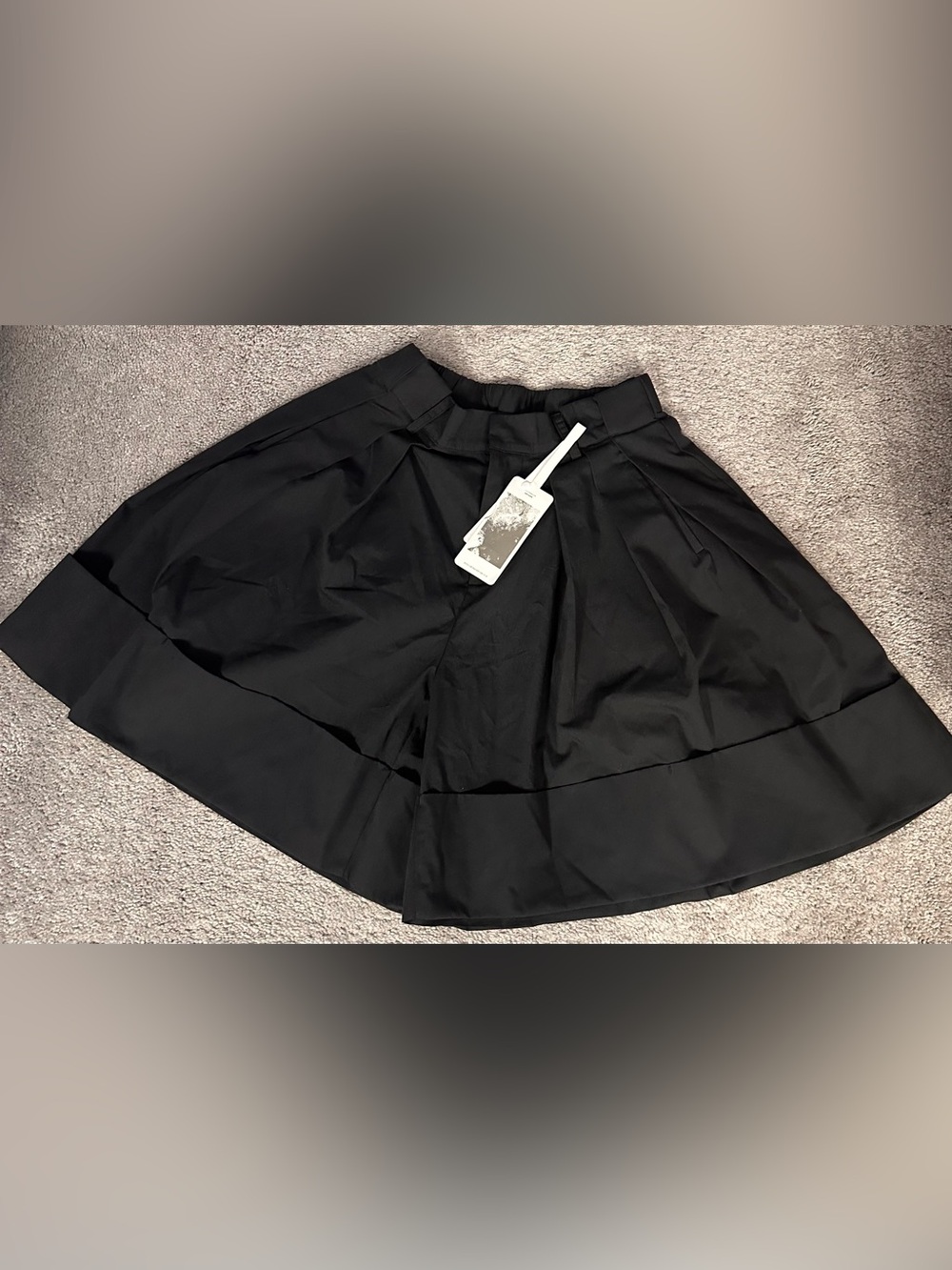 **NEW** ILNya Nieternité Nifutur Black Cargo Shorts Size Small